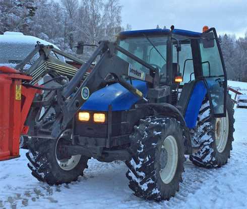 Jordbrukstraktor New Holland TL90 4WD stulen i Alsterfors, Alstermo